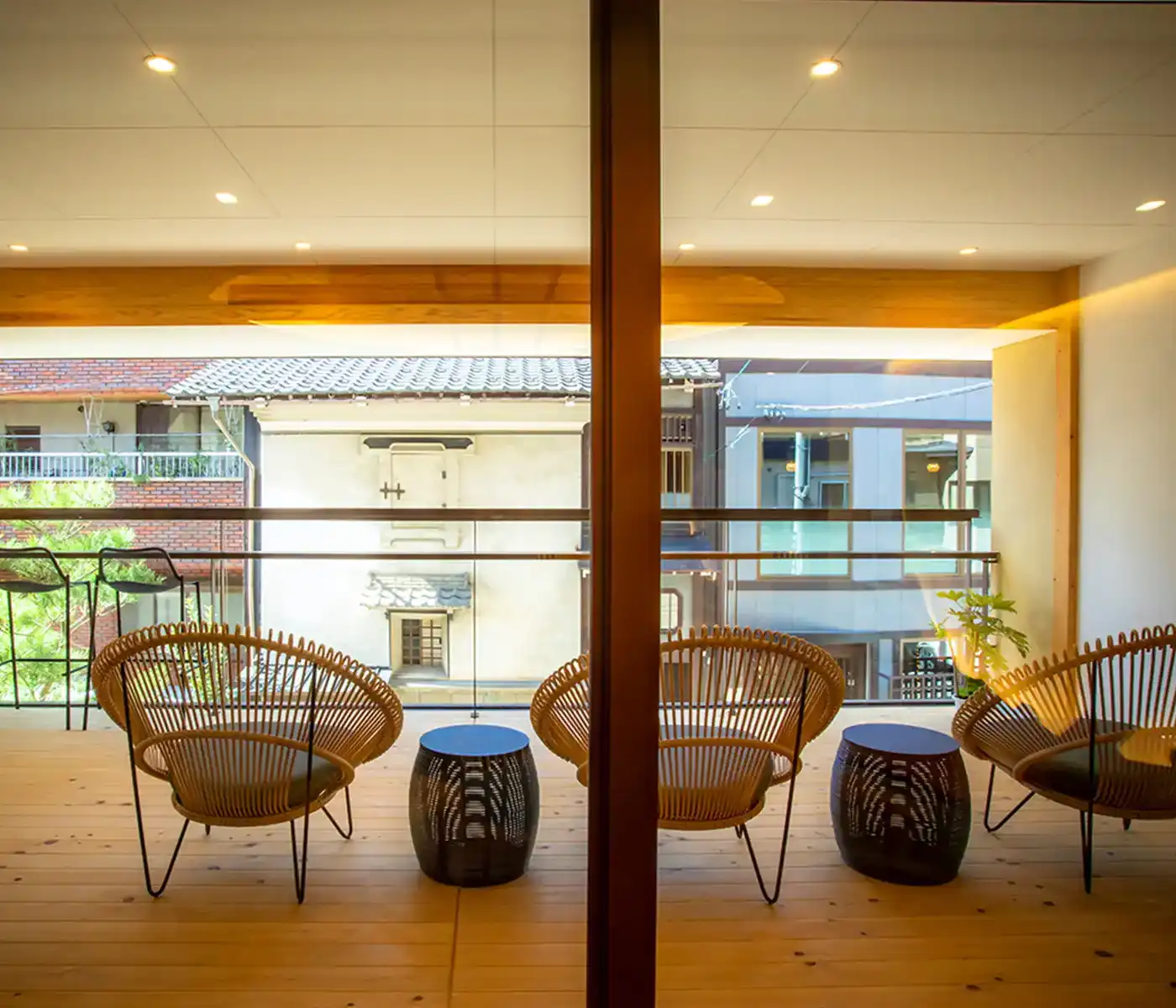 プレミアムラウンジ「BASE」