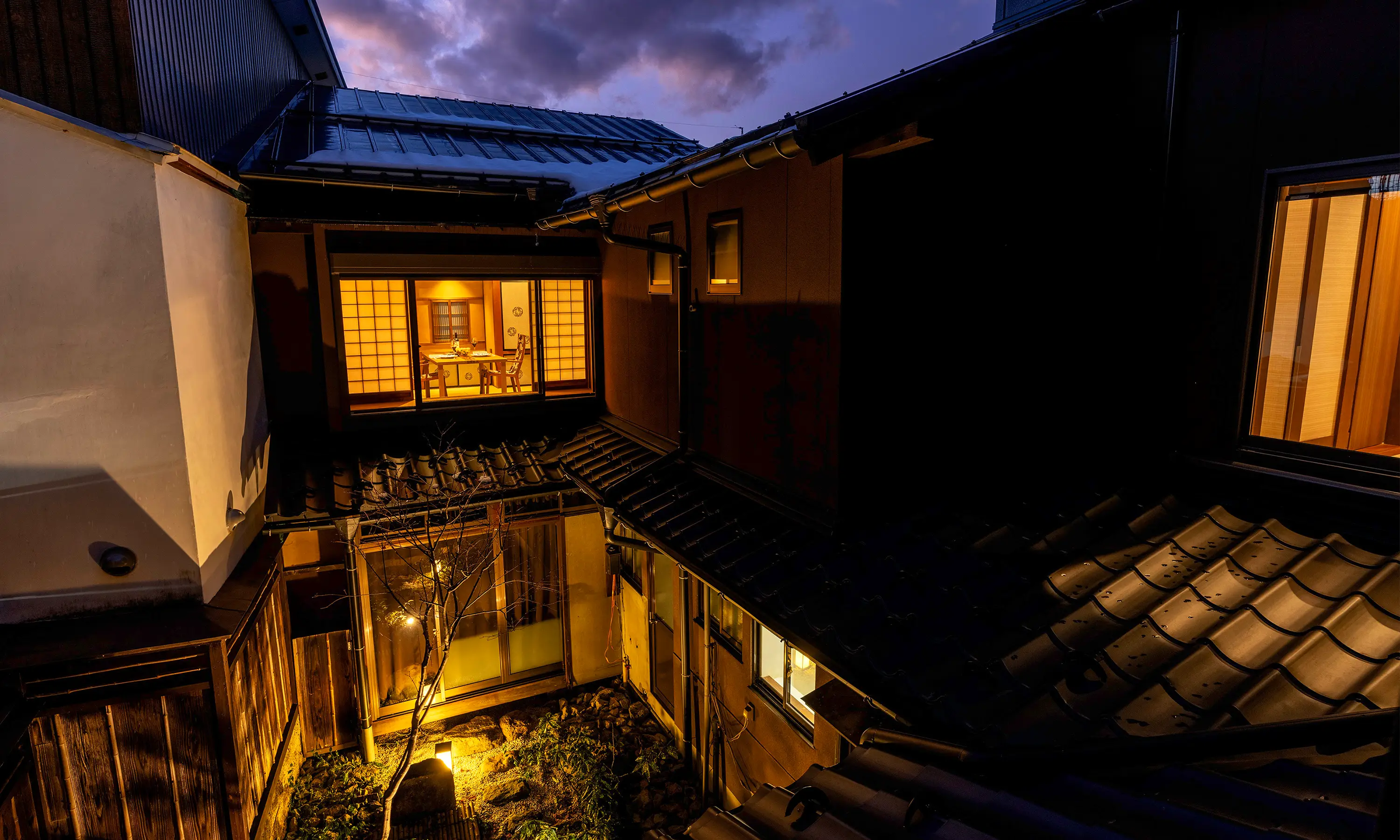 別棟食事処「168邸」